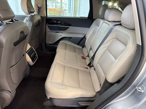 Used 2024 Lincoln Nautilus Premier AWD/4WD image 24
