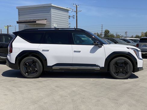 New 2026 Kia EV9 GT-Line AWD/4WD image 2