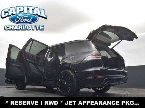 Used 2025 Lincoln Aviator Reserve w/ Jet Appearance Package image 32