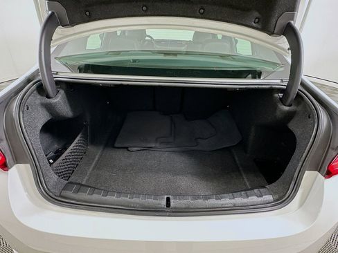 Used 2025 BMW 330i Sedan w/ M Sport Package image 27