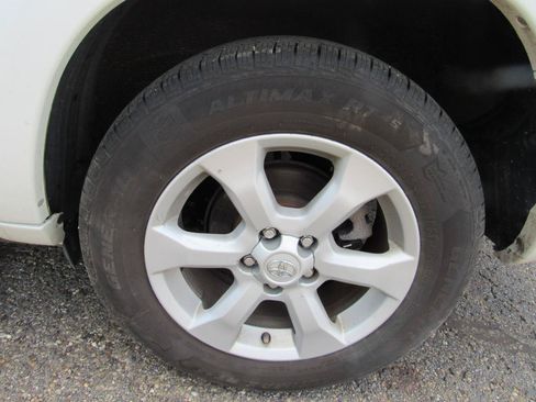 Used 2012 Toyota RAV4 Limited w/ Premium Plus Value Pkg AWD/4WD image 12