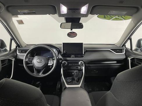 Used 2024 Toyota RAV4 LE AWD/4WD image 11