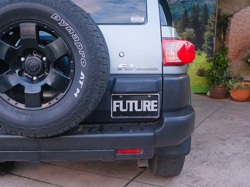 Used 2010 Toyota FJ Cruiser image 26