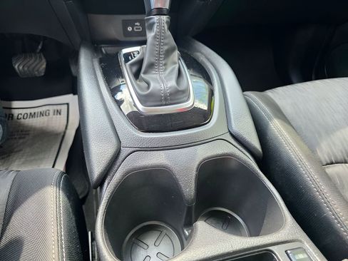 Used 2020 Nissan Rogue SV image 26