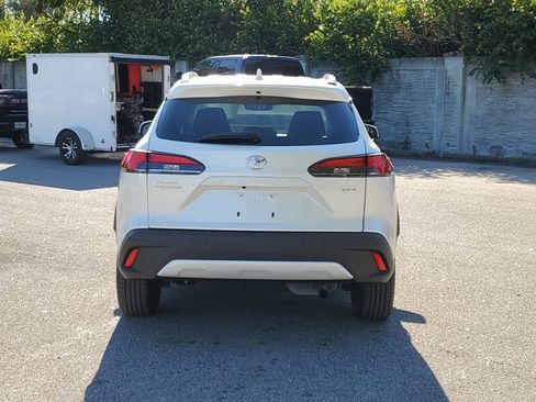 Used 2023 Toyota Corolla Cross XLE image 5