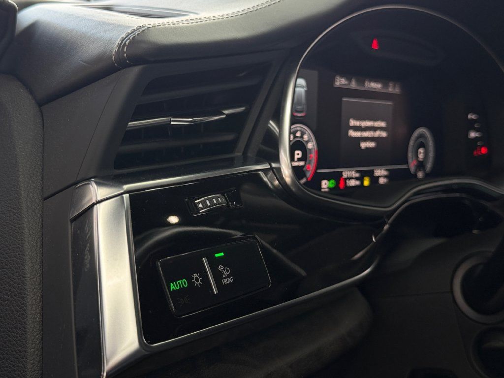 Used 2019 Audi Q8 Prestige w/ Towing Package AWD/4WD image 30