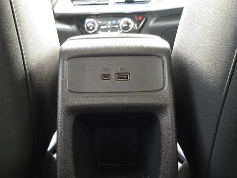 Used 2025 Chevrolet Trax LT w/ Driver Confidence Package FWD image 17