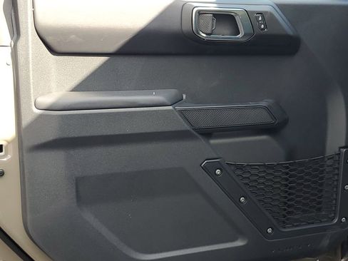 New 2025 Ford Bronco Outer Banks w/ Sasquatch Package image 24