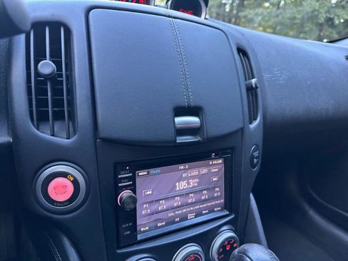 Used 2009 Nissan 370Z Coupe w/ Sport Pkg image 23