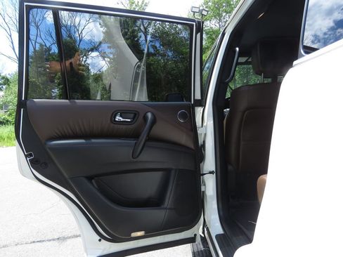 Used 2020 Nissan Armada Platinum w/ Platinum Reserve Package AWD/4WD image 20