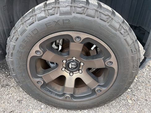 Used 2019 Nissan Titan Platinum Reserve w/ Platinum Utility Package image 17