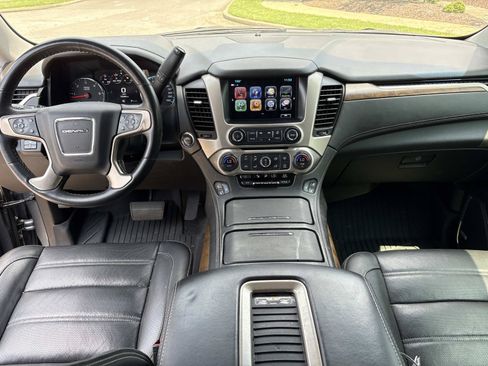 Used 2019 GMC Yukon Denali w/ Denali Ultimate Package AWD/4WD image 33