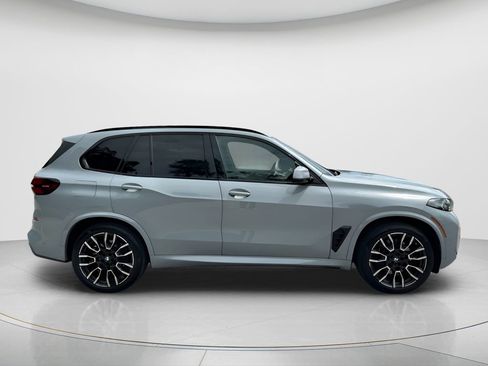 Certified 2025 BMW X5 sDrive40i w/ M Sport Package RWD image 4