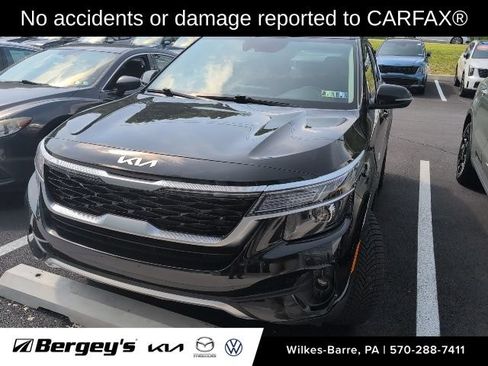 Used 2022 Kia Seltos EX AWD/4WD image 2