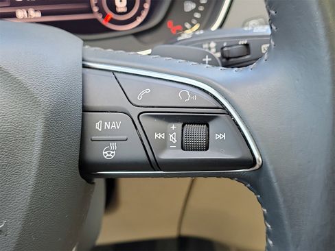 Used 2018 Audi Q5 2.0T Premium Plus w/ Premium Plus Package image 18