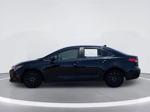 Used 2024 Toyota Corolla LE FWD image 3