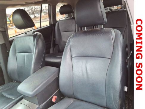 Used 2010 Toyota Highlander SE image 10