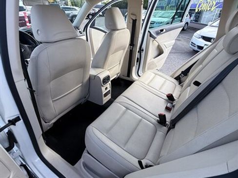Used 2013 Volkswagen Tiguan SE AWD/4WD image 27