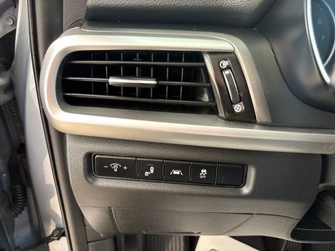 Used 2020 Kia Telluride LX AWD/4WD image 19