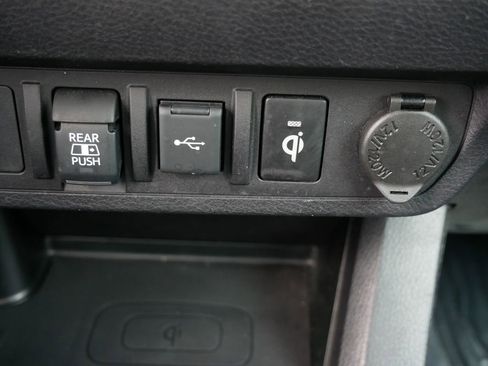 Used 2021 Toyota Tacoma TRD Off-Road AWD/4WD image 22