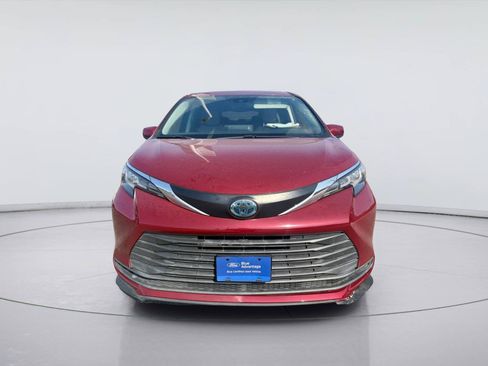 Used 2021 Toyota Sienna LE FWD image 10