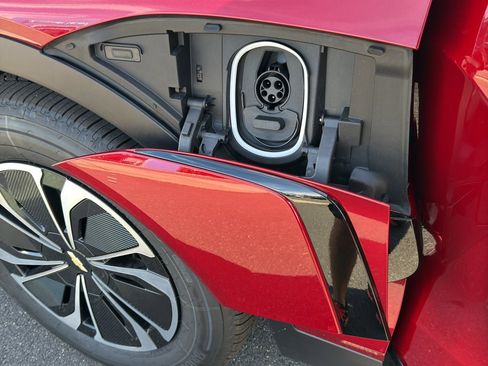 New 2026 Chevrolet Blazer EV LT image 31