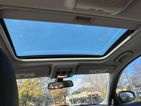 Used 2011 BMW 328i xDrive Sedan image 15