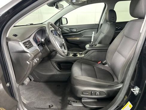 Used 2023 GMC Acadia SLE w/ Driver Convenience Package image 11