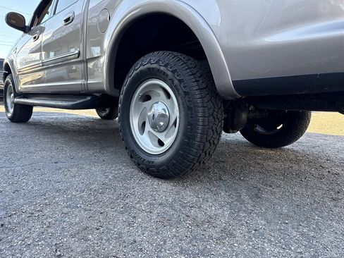 Used 2003 Ford F150 XLT image 6