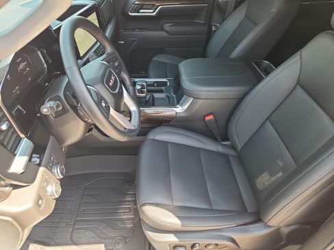 Certified 2026 GMC Sierra 1500 Elevation w/ Elevation Premium Package AWD/4WD image 19