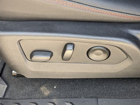 Used 2023 Chevrolet Colorado Z71 w/ Z71 Convenience Package 2 image 18