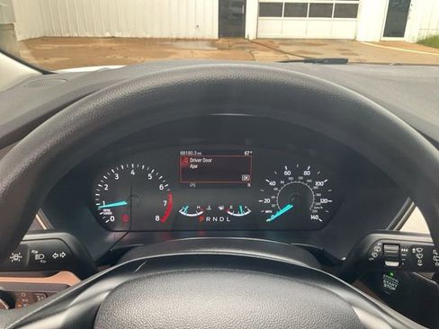 Used 2022 Ford Escape SE image 12