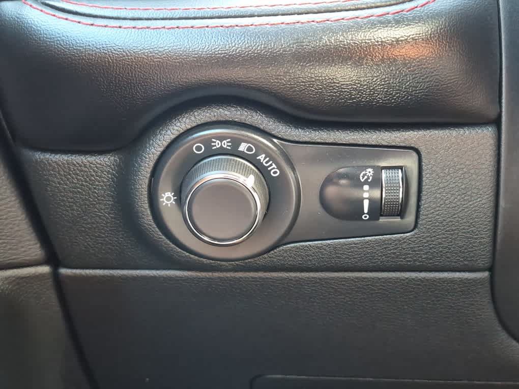 Used 2025 Dodge Durango R/T AWD/4WD image 24