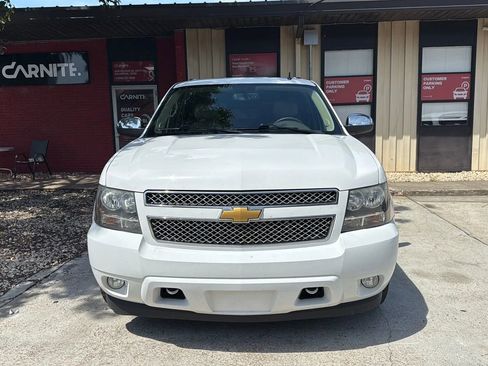 Used 2014 Chevrolet Suburban LTZ AWD/4WD image 2