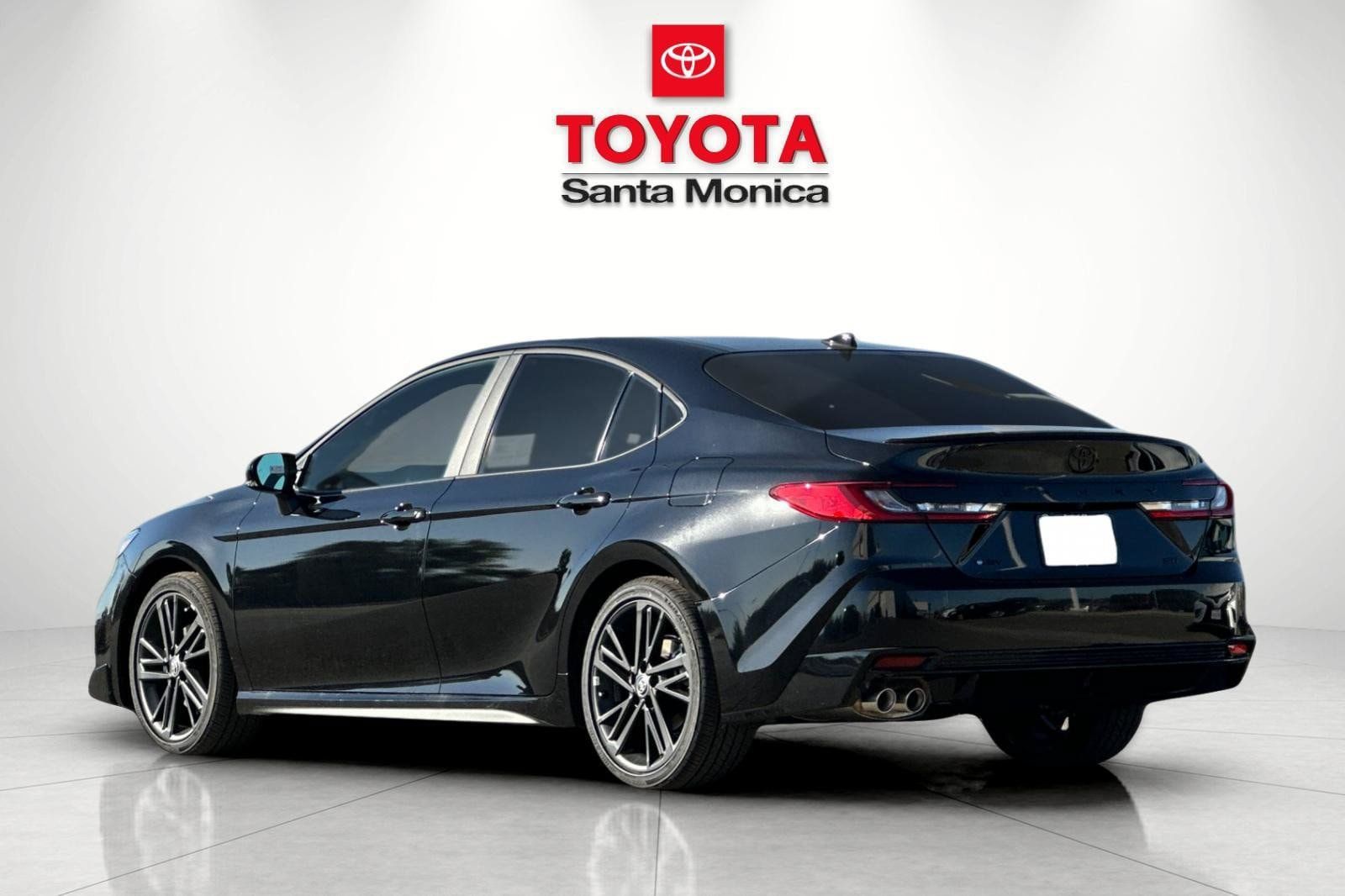 New 2026 Toyota Camry Hybrid FWD image 5