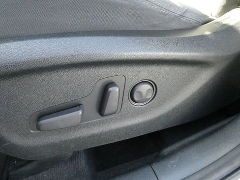 Used 2019 Kia Sorento FWD V6 image 24