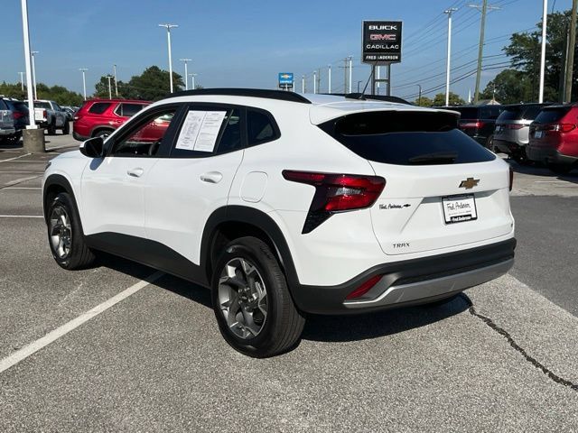 Certified 2026 Chevrolet Trax LT FWD image 20