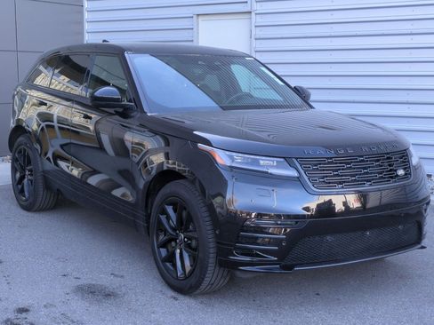 Used 2026 Land Rover Range Rover Velar Dynamic SE image 3