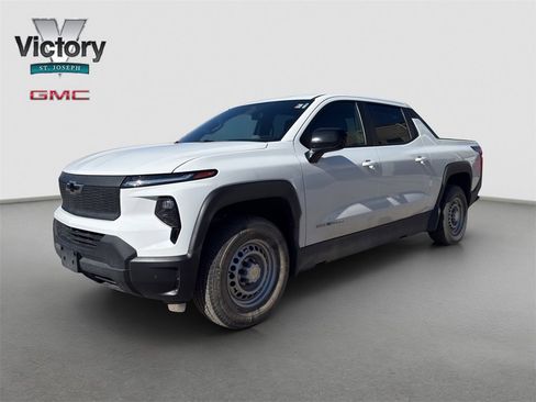 Used 2024 Chevrolet Silverado EV W/T image 3
