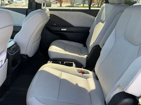 Used 2025 Lexus TX 350 AWD w/ Technology Package image 16