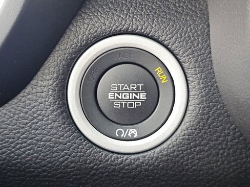 Used 2019 RAM 1500 Rebel image 15