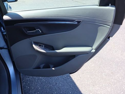 Used 2014 Chevrolet Impala LT FWD image 32