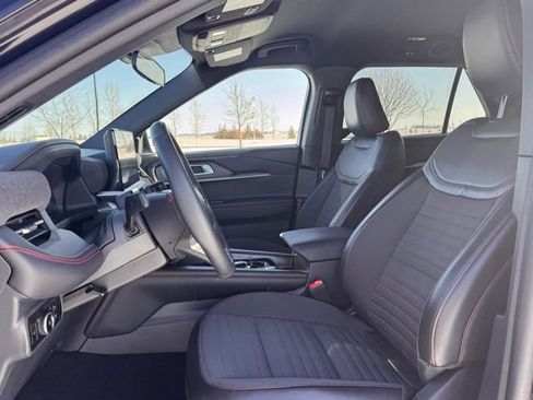 Used 2025 Ford Explorer ST-Line image 6