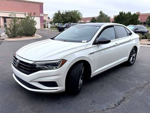 Used 2020 Volkswagen Jetta R-Line FWD image 4