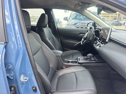Used 2026 Toyota Corolla Cross XLE AWD/4WD image 29