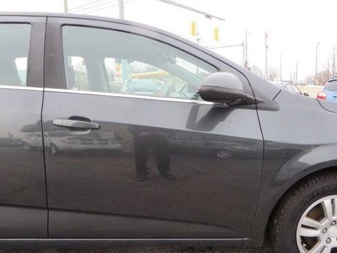 Used 2016 Chevrolet Sonic LT image 22