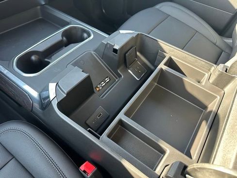 New 2026 GMC Sierra 2500 SLT w/ SLT Convenience Package image 24