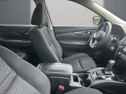 Used 2018 Nissan Rogue S FWD image 13