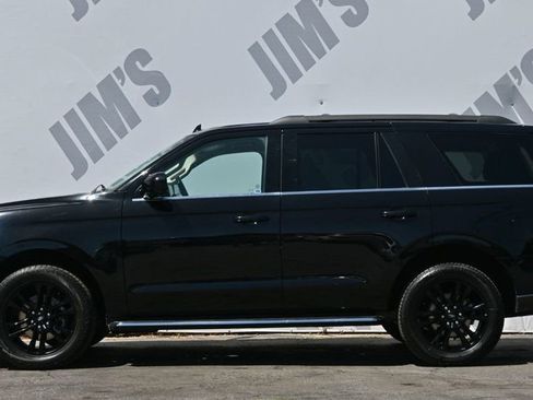 Used 2022 Ford Expedition XLT image 6