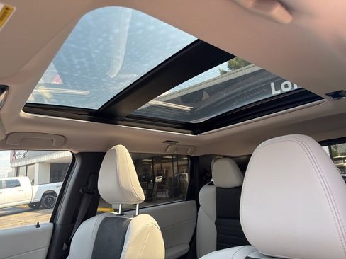 New 2025 Mitsubishi Outlander SE image 20